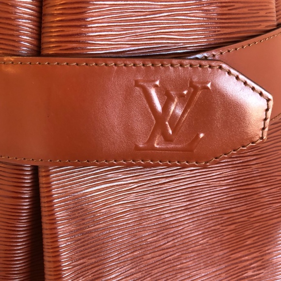 LOUIS VUITTON BAG - Picture 3 of 12